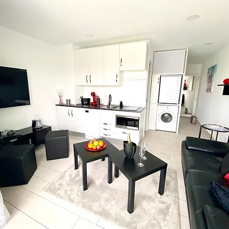 Solymar Luxus 公寓 *